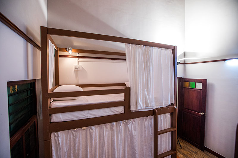 4 Bed Premium Female Dormitory at Hibernest -Chembra